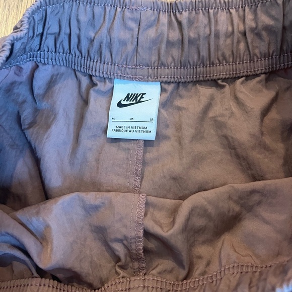 NWOT Nike Essential Woven High Rise Shorts Women’s Medium Indigo Haze Oversized - Picture 4 of 5